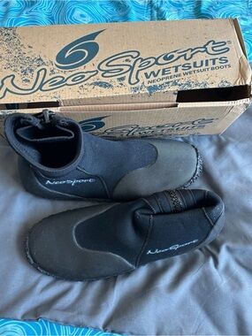 Neosports Neoprene Hightop 5mm Wetsuit Booties hardsole Men’s Size 10 NWT in Box